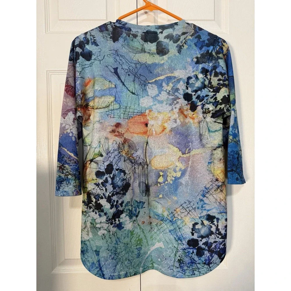 Inoah Women's Long Sleeve Multi Color Pullover Top Size Small